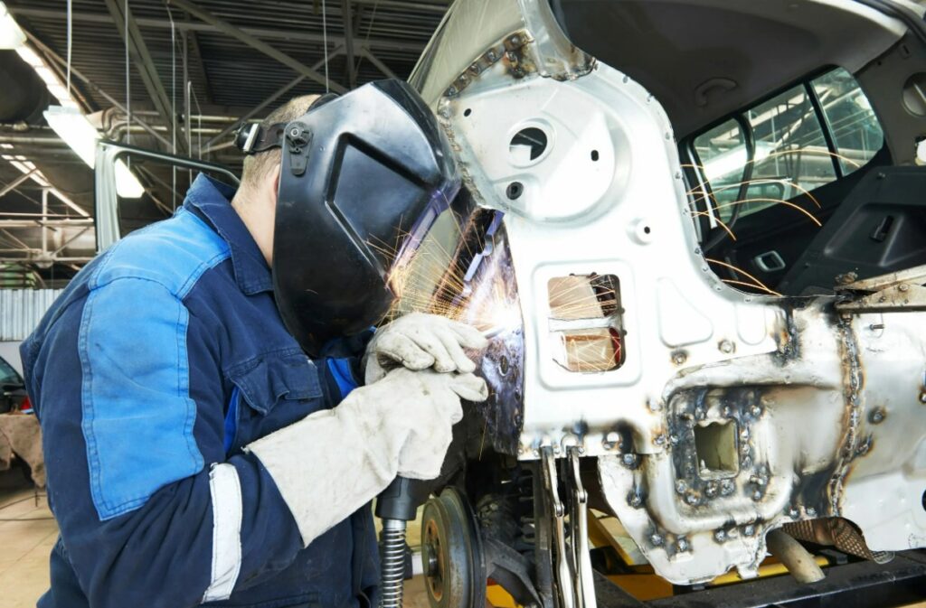 Кузовная сварка автомобиля